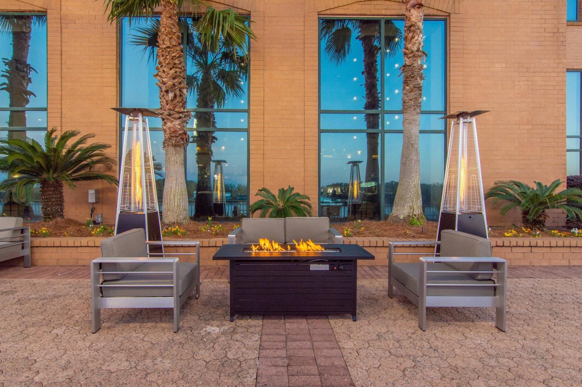 Marriott Savannah Riverfront Esterno foto